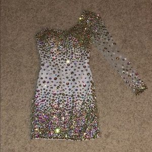 Beautiful white homecoming dress! Worn only once!